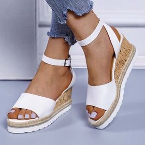 YASIRUN White Ankle-Strap Wedge Sandal Size 9 (EU40)